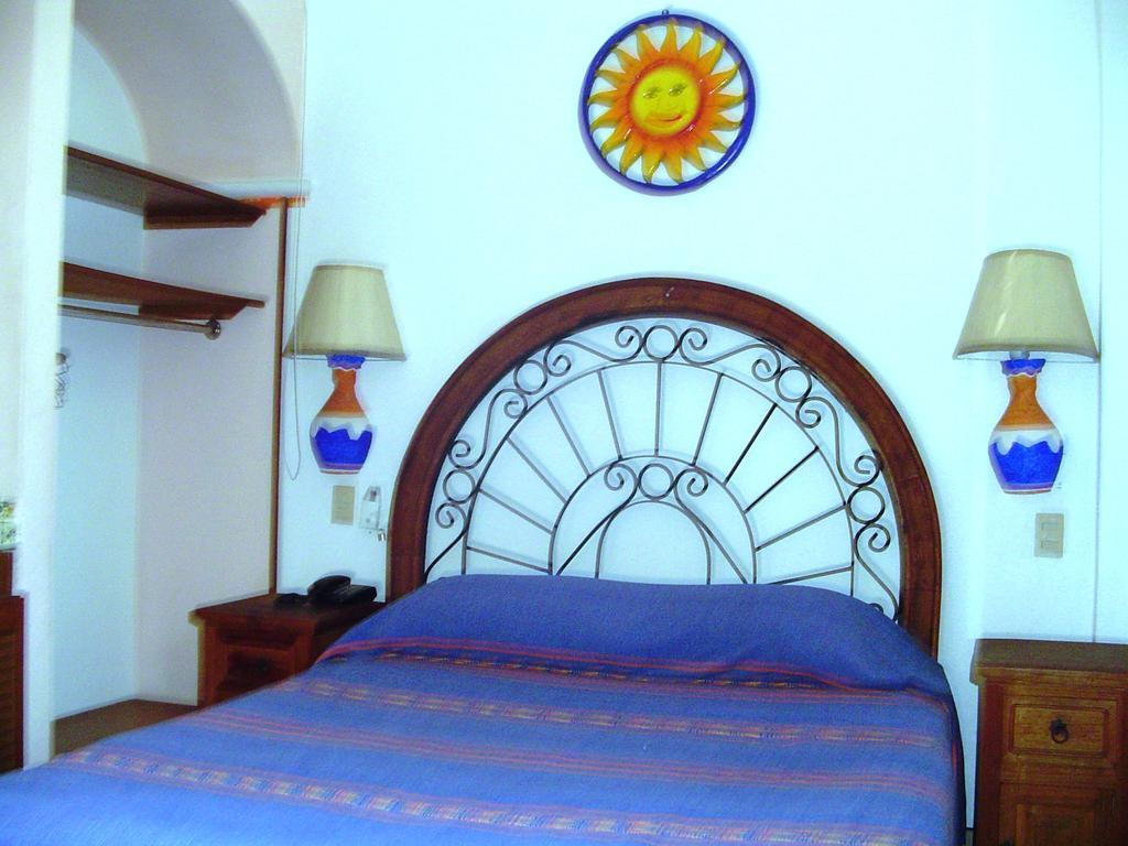 Hotel & Suites Coral Пуерто Валярта Стая снимка